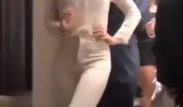 美女挤奶视频,美女挤奶瞬间，揭秘农场生活日常